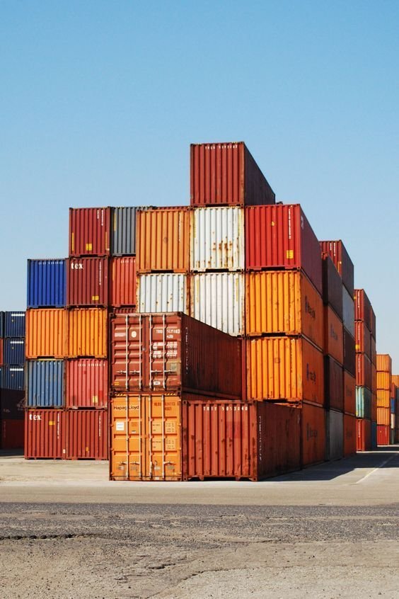 SOLUTIONS POUR L'AVENIR Containers Durables : L'Alliance de la Robustesse et de l'Écologie