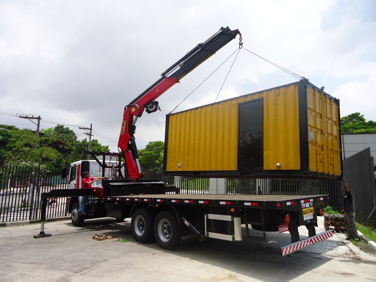 Modular container building delivery and logistics